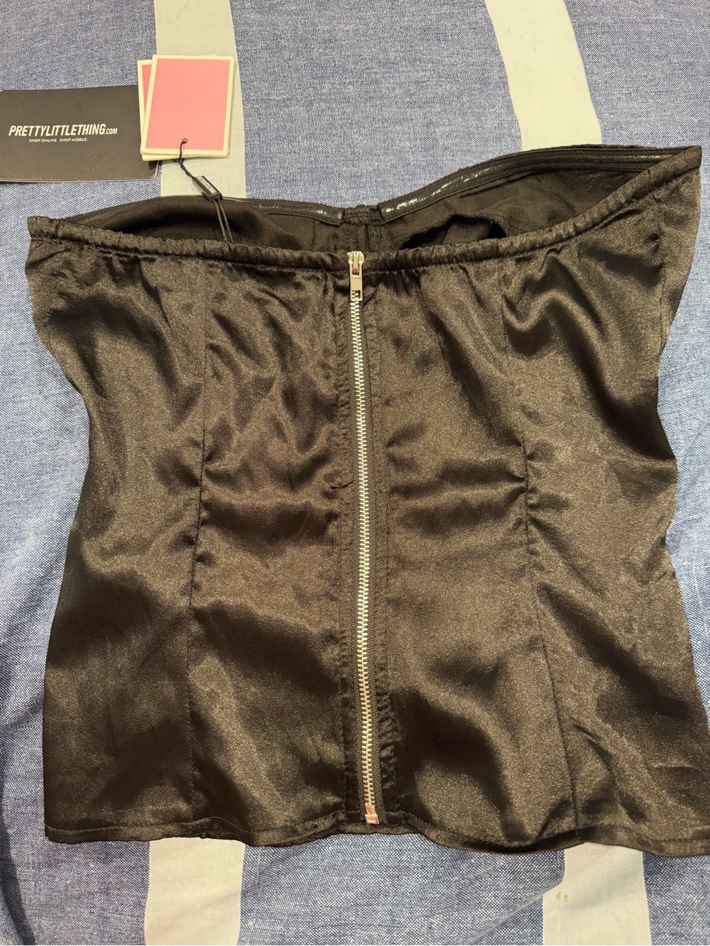 PrettyLittleThing Black Satin Corset - Picture 2 of 6